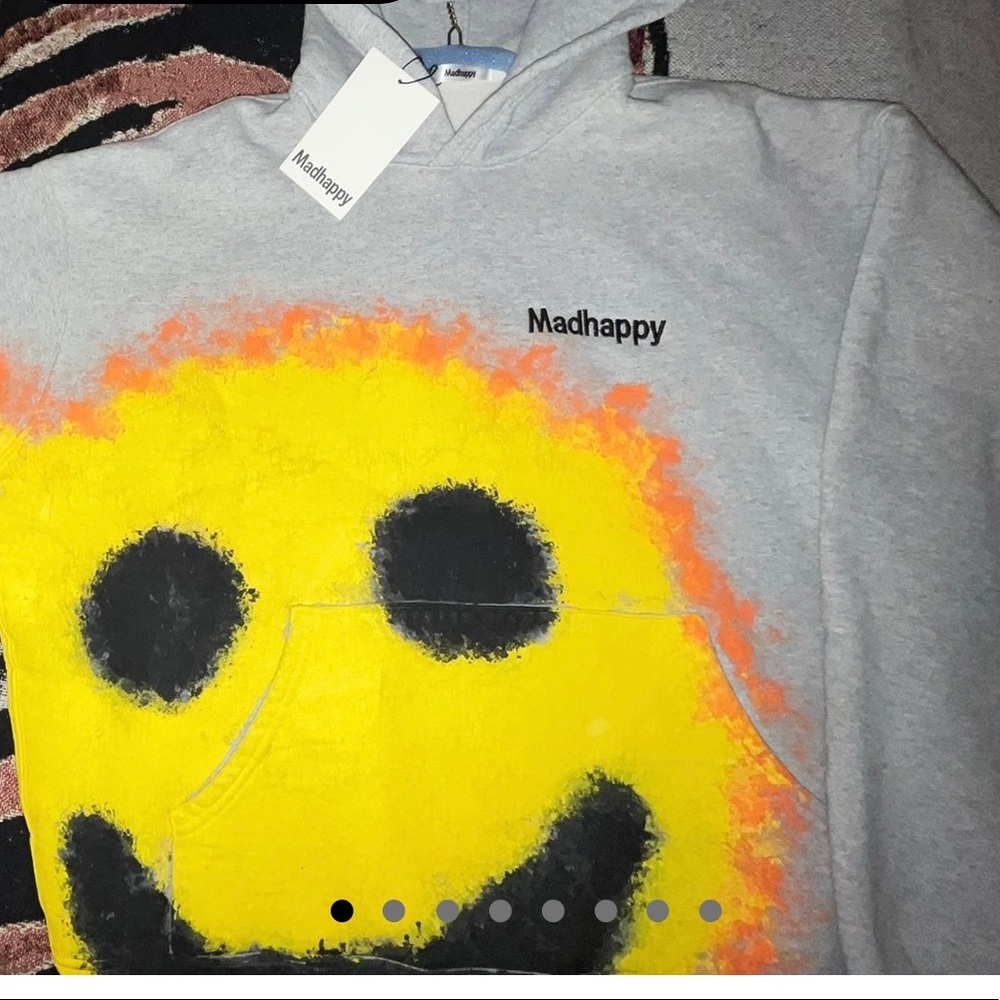 ISO: MADHAPPY SMILEY HOODIE DO NOT BUY THIS LISTING. WILL PAY $200 Dm me to sell